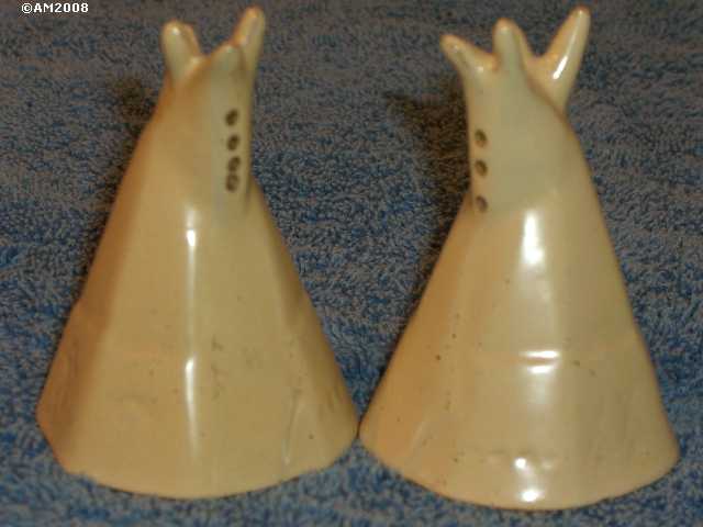 Teepee shakers glazed ivory